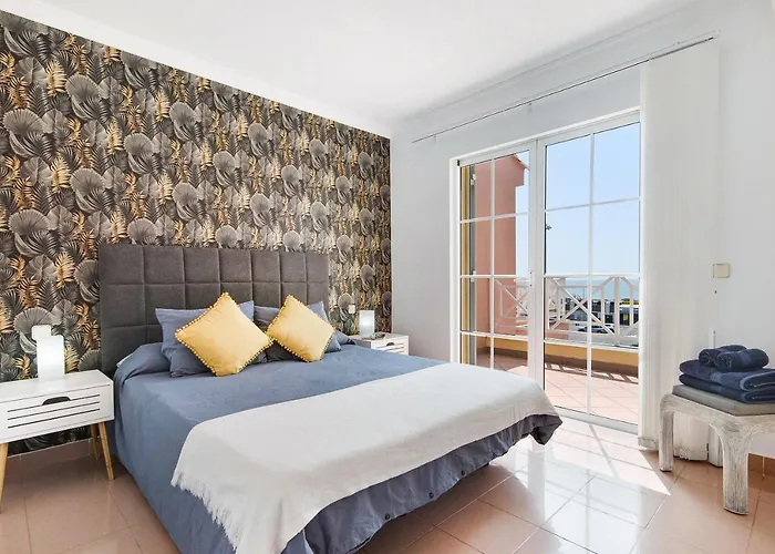 Santa Ana 23 فيلة *