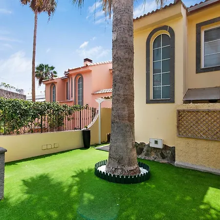 Villa Santa Ana 23 *